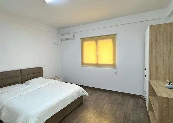 Kmk * Tirana
